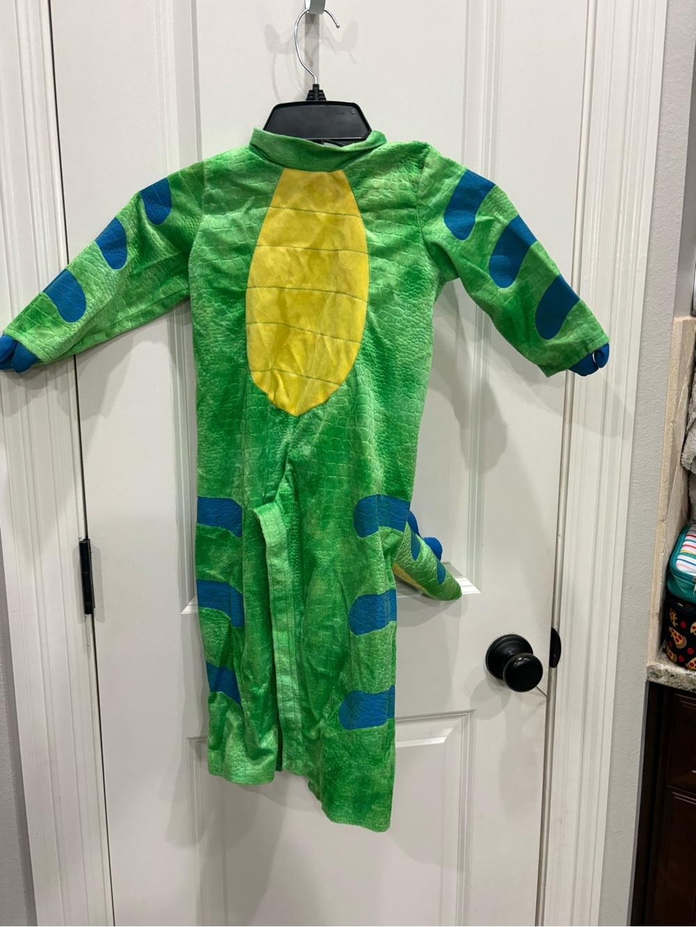Spooktacular Creations Triceratops 3 piece costume in 18-24 months GUC